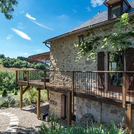 Monteils Sleeps 8 Pool Air Con Wifi Vila