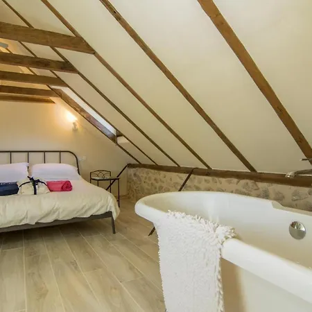 Monteils Sleeps 8 Pool Air Con Wifi Vila *