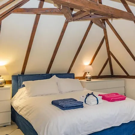 Monteils Sleeps 8 Pool Air Con Wifi Vila *