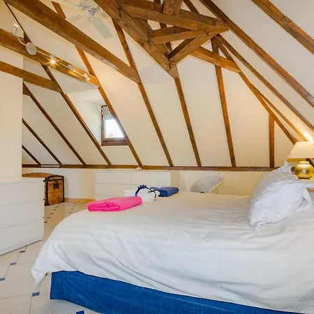 Monteils Sleeps 8 Pool Air Con Wifi *