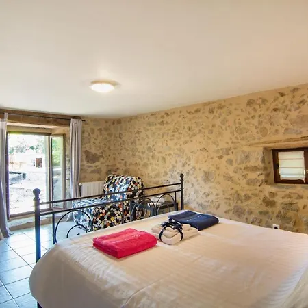 Monteils Sleeps 8 Pool Air Con Wifi Vila *