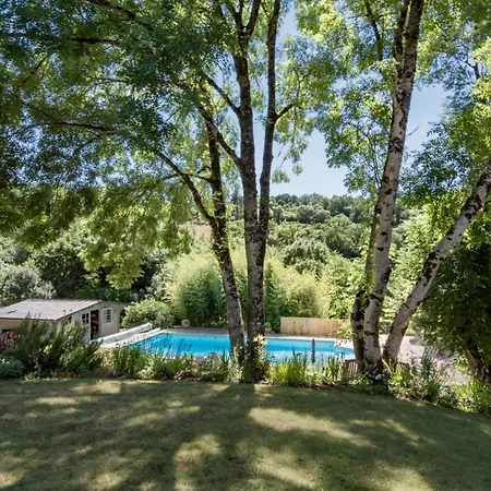 Monteils Sleeps 8 Pool Air Con Wifi Monteils (Aveyron)